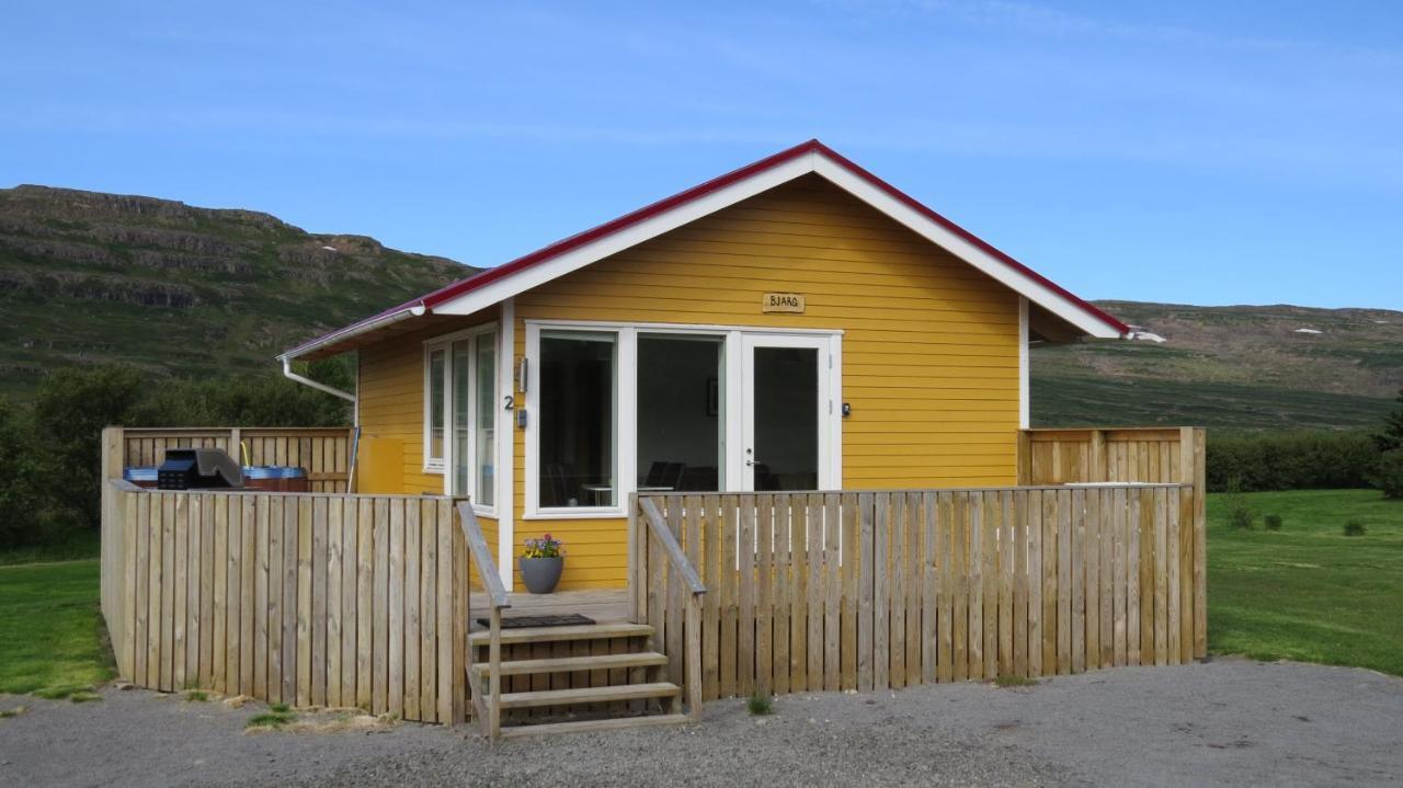 Hvammur 2 Bjarg With Private Hot Tub Drangsnes Buitenkant foto