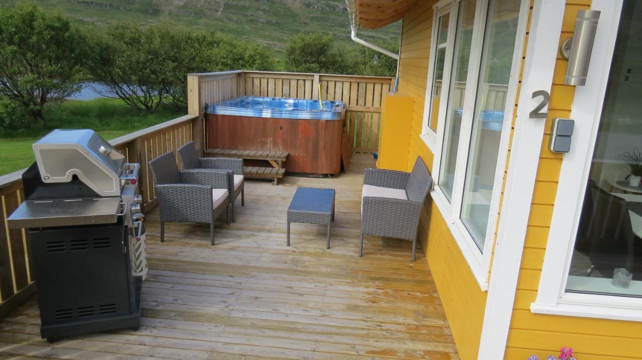 Hvammur 2 Bjarg With Private Hot Tub Drangsnes Buitenkant foto